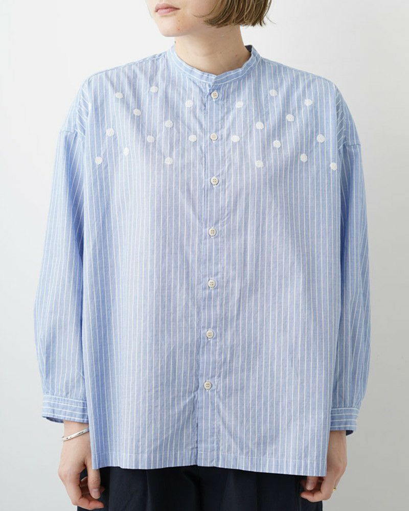 NATURAL LAUNDRY］先染めブロードワイド刺繍シャツ／ナチュラル
