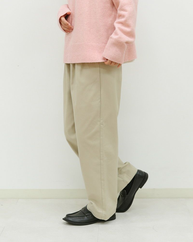 裏微起毛バリラクストレートタックパンツ〈S/M/Lサイズ展開〉 ｜オン